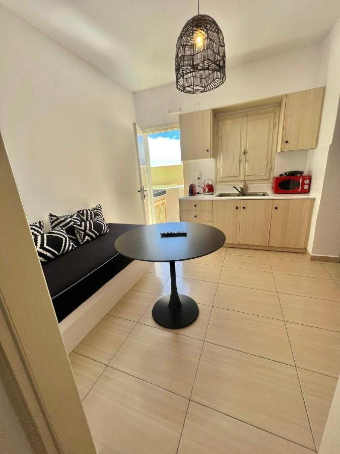 Blackrock Suites Karterados  Exteriér fotografie