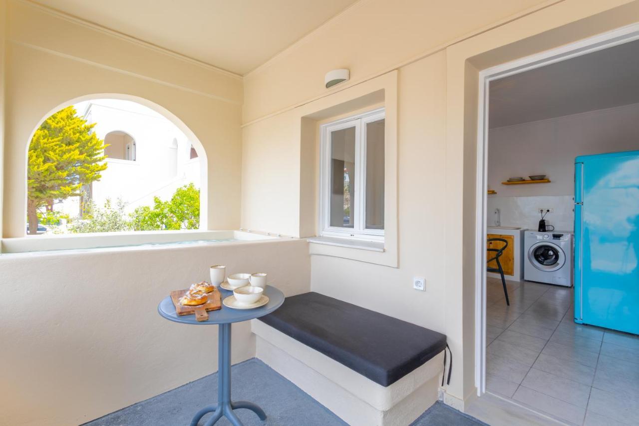 Blackrock Suites Karterados  Exteriér fotografie
